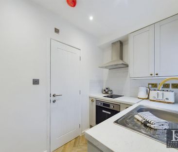 1 bedroom in a house share to rent - Photo 6