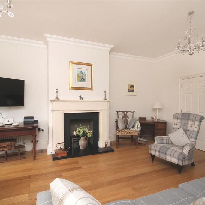 2 bedroom house to rent - Photo 1