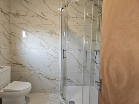 Room in a Shared Flat, Eastern Avenue, IG2 - Photo 4