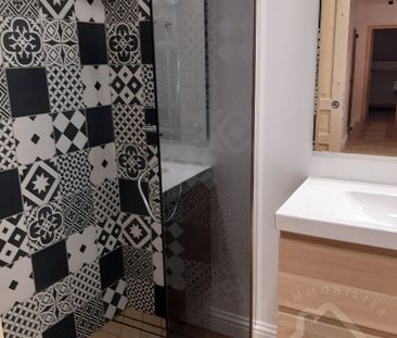 Location Appartement 4 pièces 82m² - Photo 4