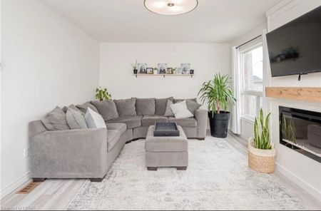 For Lease - 26 Pine Valley Drive, St. Thomas, Ontario - Photo 4