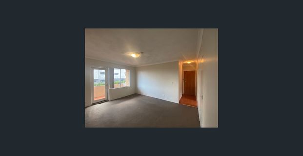 Lovely 1st floor 2 bedroom apartment at the rear of a block of 9 - Photo 1