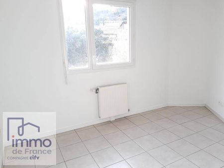 Appartement 4 pièces - 69700 Givors - Photo 4