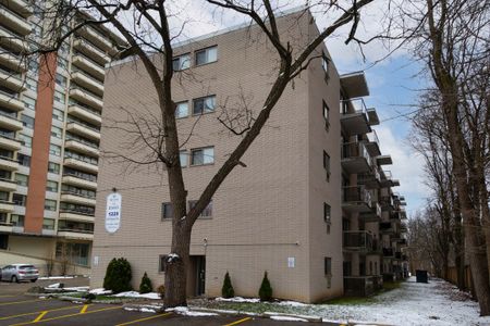 The Senate Apartments - Photo 2