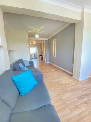 5 bedroom semi-detached house to rent - Photo 1