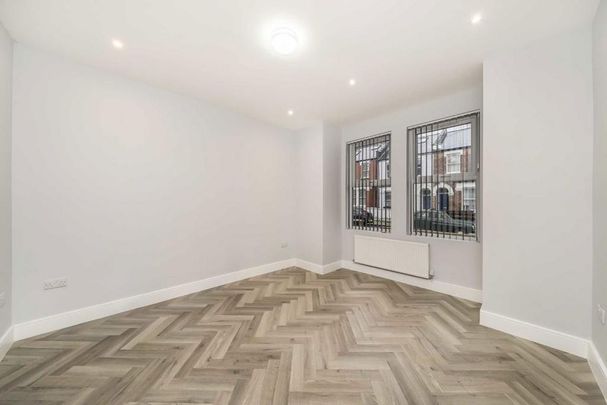 4 bedroom house to rent - Photo 1