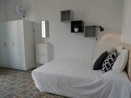 Carrer Gran de Gràcia, Barcelona, Catalonia 08012 - Foto 3