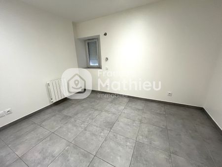 Châtillon-sur-Chalaronne – appartement 3 pièces - Photo 3