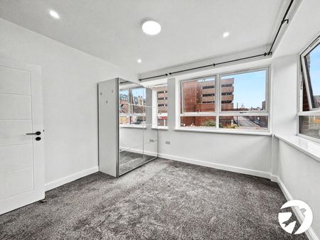 2 bedroom property to rent - Photo 2