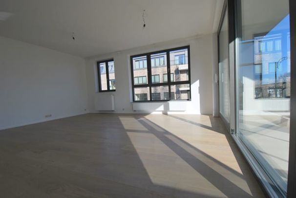 Appartement te huur - foto 1
