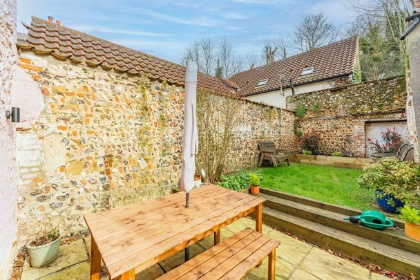 3 bedroom cottage to rent - Photo 1