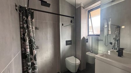 Private, Peaceful & Perfectly Positioned - Photo 2