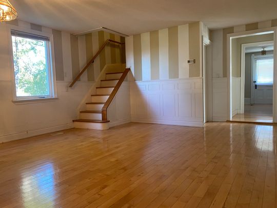 For Lease - 5440 Yonge Street, Innisfil, Ontario - Photo 1