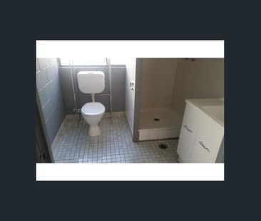 2 Bedroom Unit- Great location- Short Lease - Photo 3