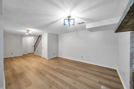 For Lease - 39 Frost Drive, Whitby, Ontario - Photo 5