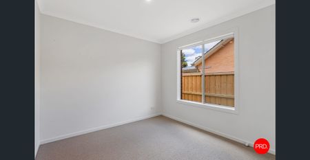 Modern Family Home in a Peaceful Kangaroo Flat Location - Photo 5