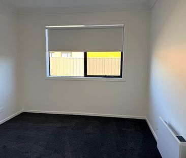 Brand New Family Home in Silkwater Plains Estate - Ready to Move In - Photo 4