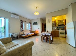 Διαμέρισμα για ενοικίαση - Σάμος, - Photo 2