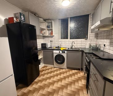 Room in a Shared Flat, St James Place, B15 - Photo 4