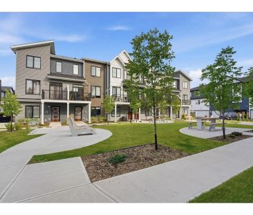TOWNHOUSE WITH 2X GARAGE IN THE ORCHARDS — 3 Bedrooms+ Den Townhouse - Photo 1