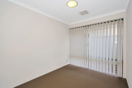 17 Harvey Crescent, - Photo 4