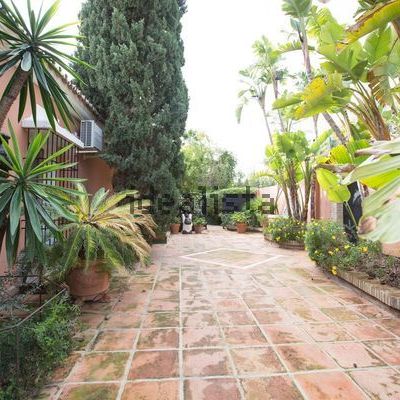 Alquiler de casa o chalet independiente en Urbanizacion Horno de la Miera - Photo 1