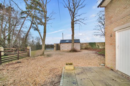 The Gardeners Cottage, Clopton - Photo 2