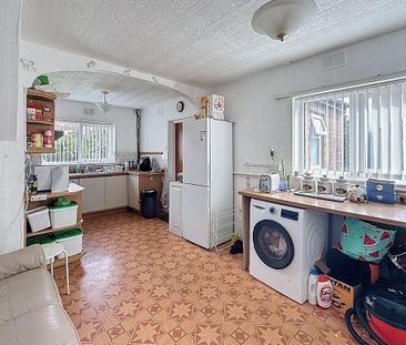 3 bedroom semi-detached house to rent - Photo 6