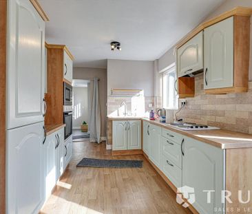 3 bedroom semi-detached house to rent - Photo 5