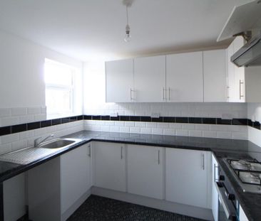 3 bedroom end of terrace house to rent - Photo 6