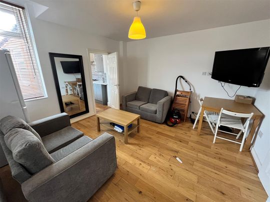 Helmsley Road, Sandyford - Photo 1