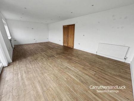 4 bedroom detached house to rent - Photo 4