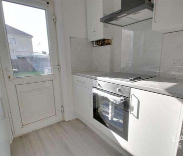 Coronation Road, Clacton-on-sea, CO15 - Photo 5