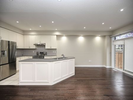 For Lease - 39 Pearman Crescent, Brampton, Ontario - Photo 5