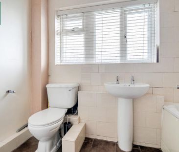 2 bedroom flat to rent - Photo 6