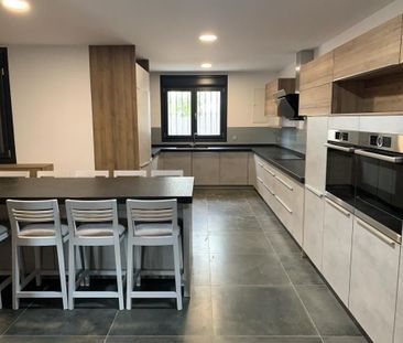 Luxury 6 room Detached House for rent in Marbella, Andalusia - Photo 1