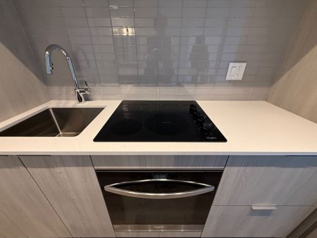 For Lease - 395 Square One Drive Unit# 1906, Mississauga, Ontario - Photo 4