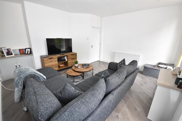 Park Road North, Birkenhead - Photo 1