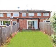 Whitehouse Avenue, Borehamwood - Photo 1