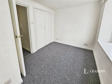 2 bedroom maisonette to rent Lower Market Street, Hove, East Sussex, BN3 - Photo 5