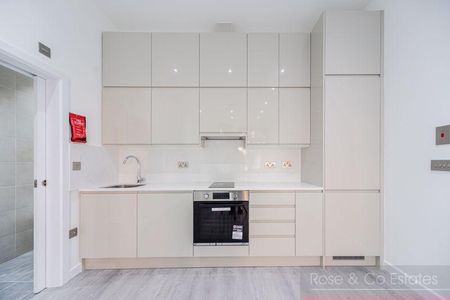 Studio to rent - Photo 4