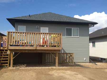 Basement Suite! Pet Free! Near RDC and Hospital! - Photo 2