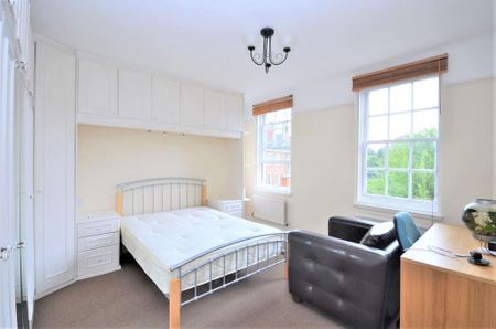 3 bedroom flat to rent - Photo 2