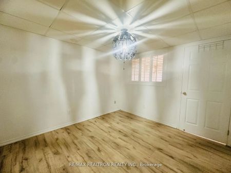 16 Foxglove Court #Bsmt - Photo 3