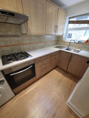 2 bedroom maisonette to rent - Photo 2