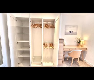 1 Bed Terraced House, High Street, BS8 - Photo 4