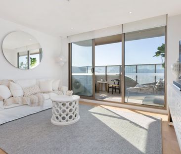 Iconic Miramar - Fully Furnished - 6–12 Month Lease available - Photo 3