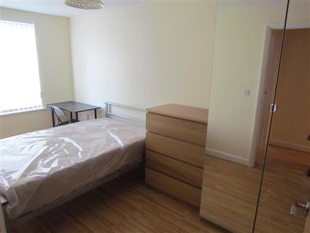 3 bedroom apartment to rent - Photo 2