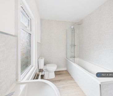 2 bedroom terraced house to rent - Photo 6