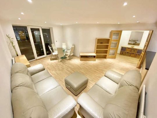 The Quays, Salford Quays, Salford, M50 - Photo 1